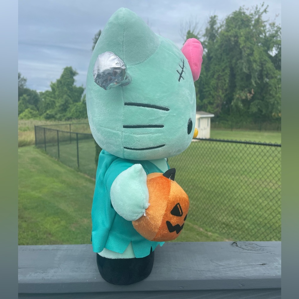 NWT! Halloween HELLO KITTY FRANKENSTEIN Greeter - Picture 3 of 16